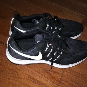 Nike shoes men’s 10.5